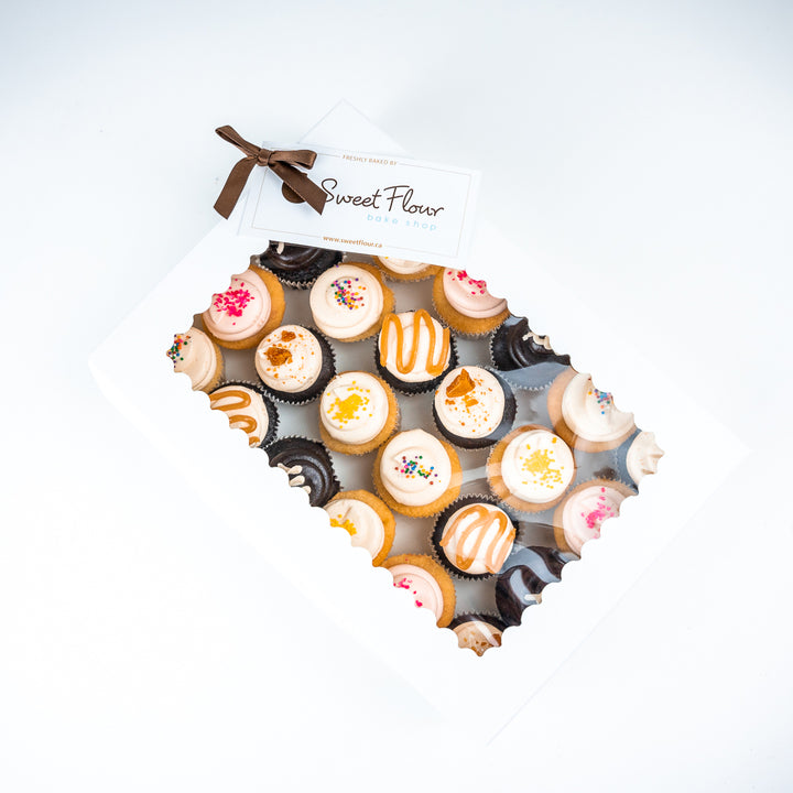 Assorted Mini Cupcakes / mini cupcakes near me