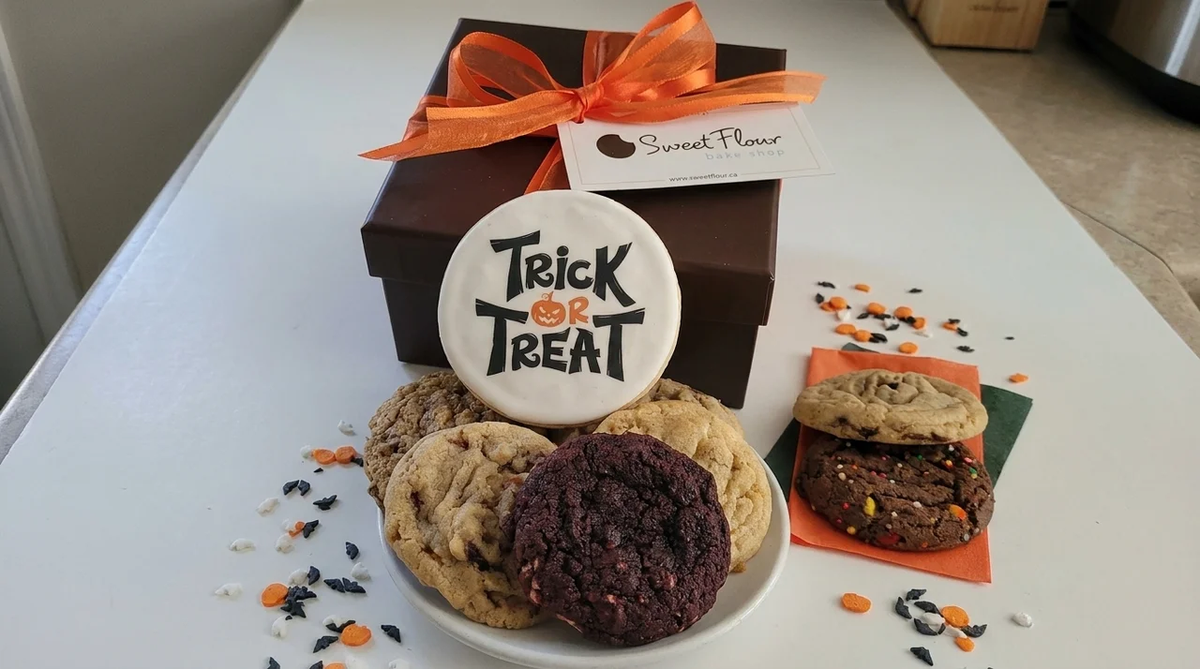 Halloween Cookie & Cupcake Gift Ideas