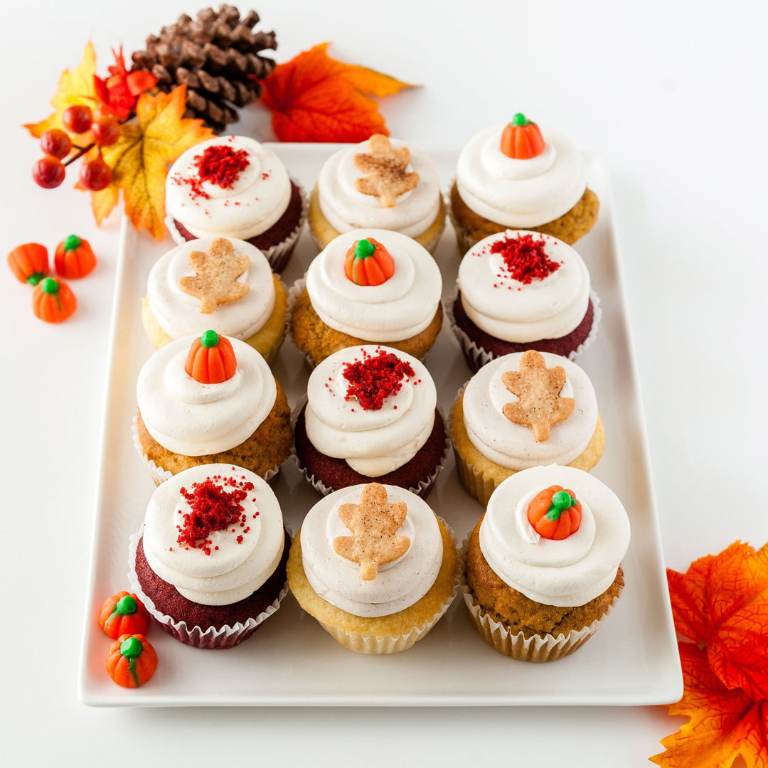 Thanksgiving Red Velvet Cupcakes / cupcakes near me