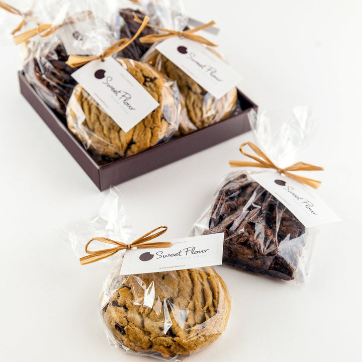 Packaged Cookie or Brownie with Gift Card