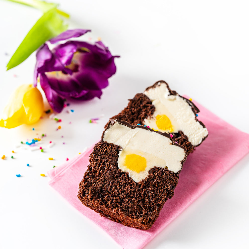 Easter cupcake with creme egg filling / easter cupcakes near me