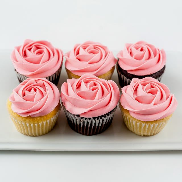 Valentine's Day Chocolate and Vanilla Cupcakes with Pink Rose Icing / cupcakes near me